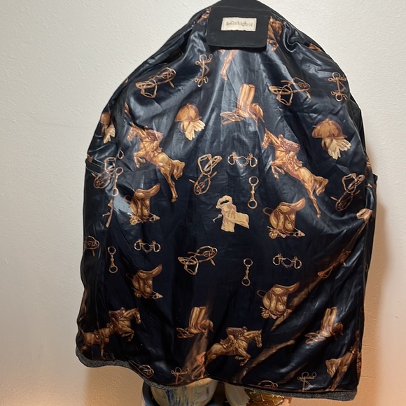 New Clothing World. Large Jacket. - Picture 10 of 16